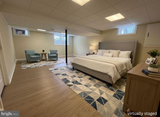 325 VILLAGE SPRING LN, Reinholds, PA 17569