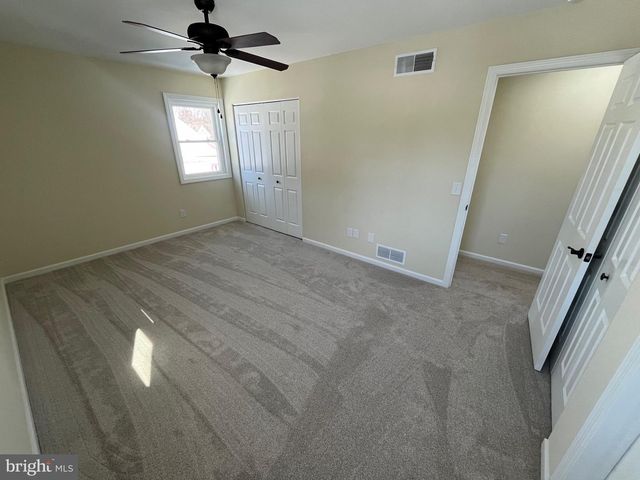 325 VILLAGE SPRING LN, Reinholds, PA 17569