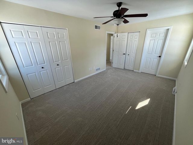 325 VILLAGE SPRING LN, Reinholds, PA 17569