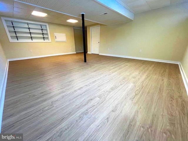 325 VILLAGE SPRING LN, Reinholds, PA 17569