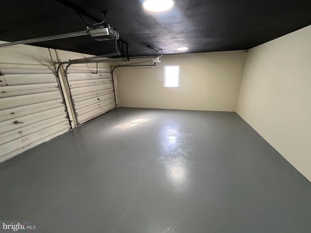 325 VILLAGE SPRING LN, Reinholds, PA 17569