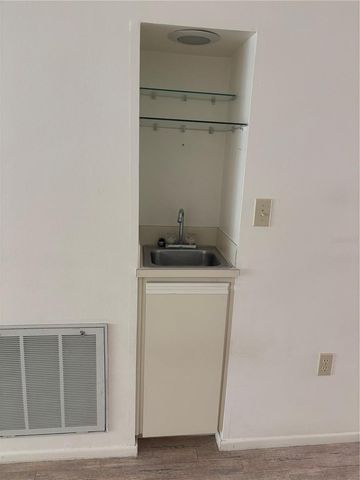 1239 S MARTIN LUTHER KING JR AVENUE 103, Clearwater, FL 33756