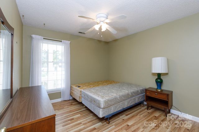 13506 Stephendale Drive, Charlotte, NC 28273