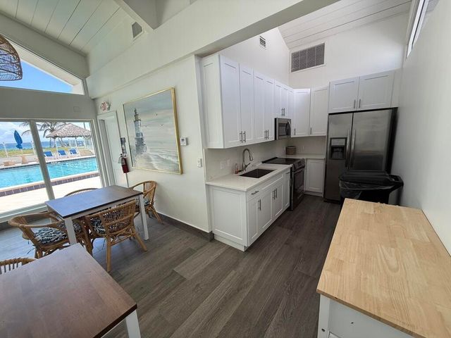 2909 S Ocean Boulevard 6a, Highland Beach, FL 33487