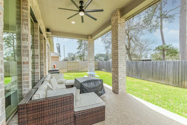 1320 Rio Hollow Lane, Magnolia, TX 77354