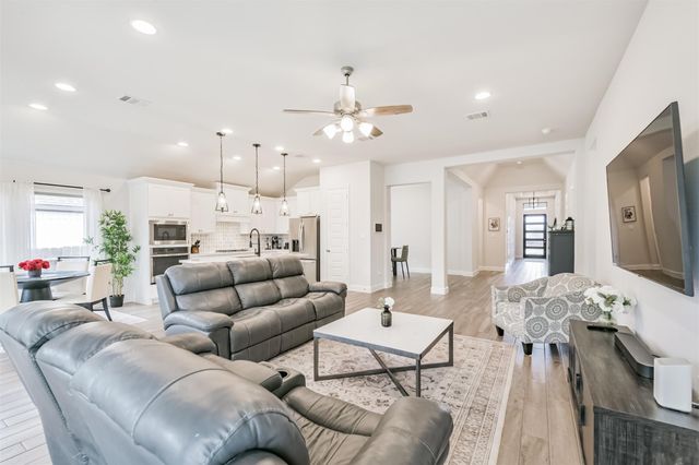 1320 Rio Hollow Lane, Magnolia, TX 77354