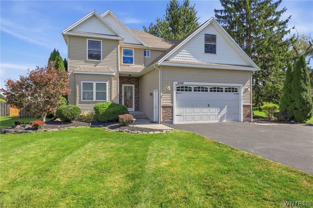 6345 Shawnee Road, Wheatfield, NY 14120