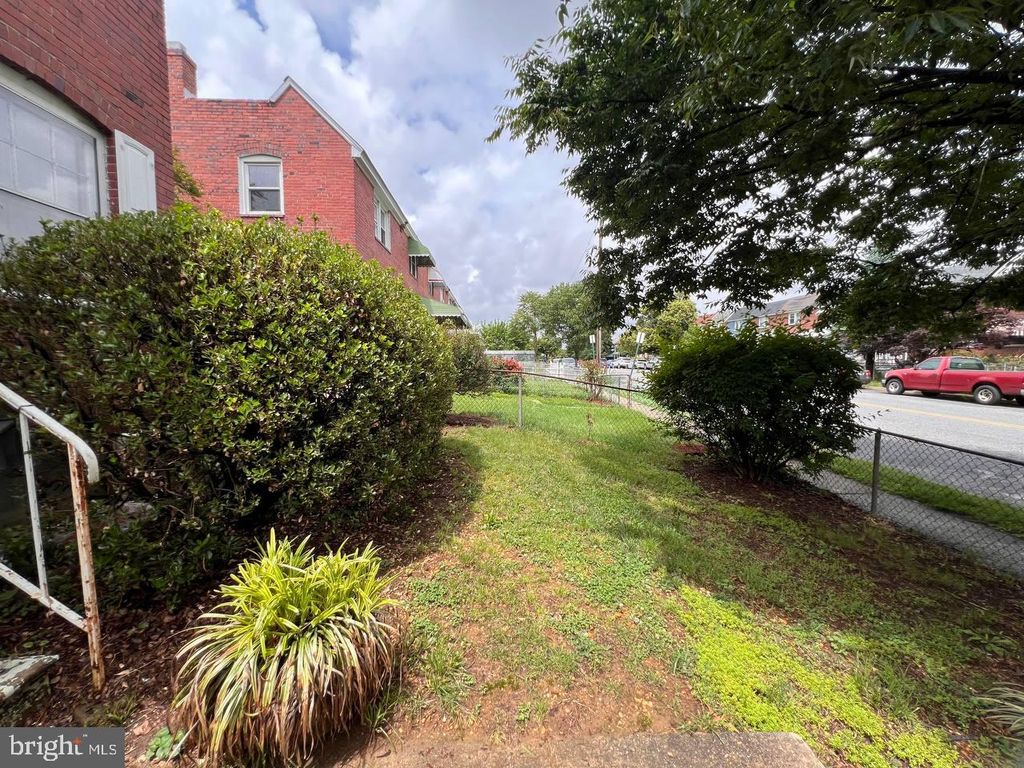 Image 18 of property listing at 3722 10TH ST, Baltimore, MD 21225
