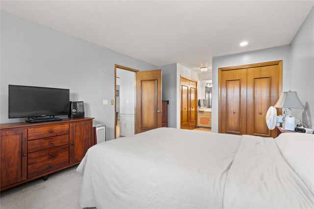 1100 50th Street 1105, West Des Moines, IA 50266