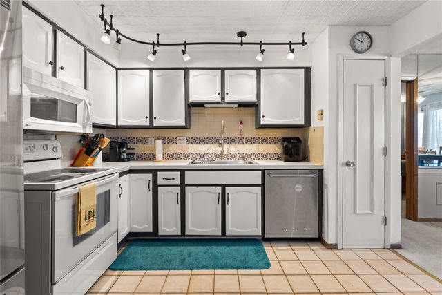 1100 50th Street 1105, West Des Moines, IA 50266