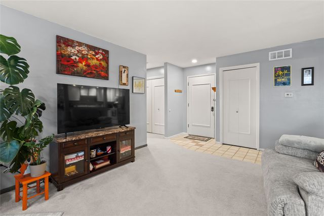 1100 50th Street 1105, West Des Moines, IA 50266