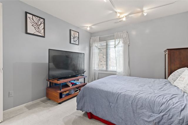 1100 50th Street 1105, West Des Moines, IA 50266