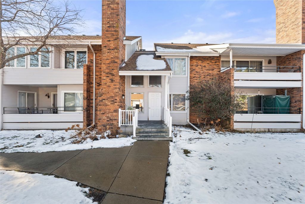 1100 50th Street 1105, West Des Moines, IA 50266