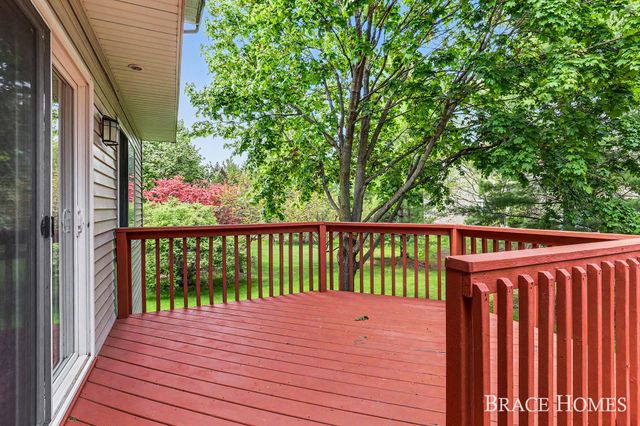 5453 Hartfield Court Se, Ada Twp, MI 49301