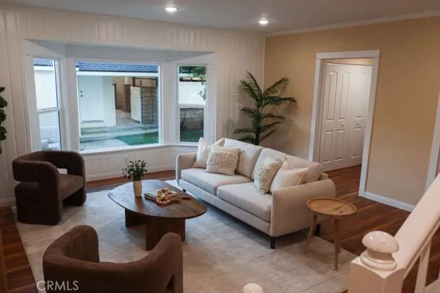 1305 W Riverside, Burbank, CA 91506