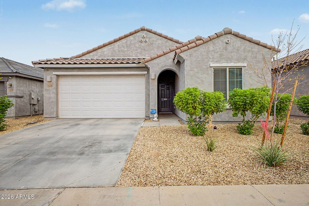 11214 W CHIPMAN Road, Tolleson, AZ 85353 — exterior