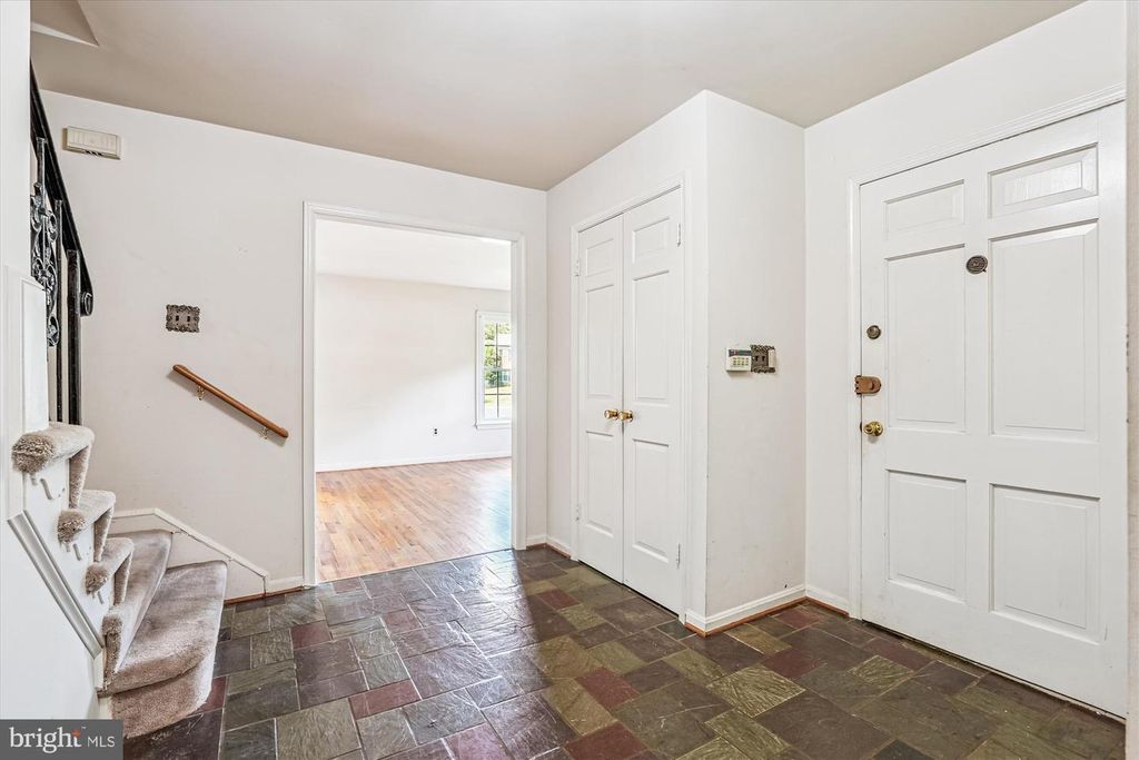 Image 13 of property listing at 13708 TURNMORE RD, Silver Spring, MD 20906