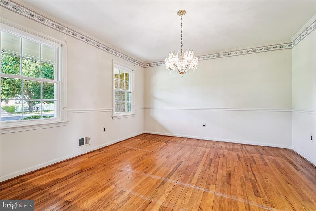 Image 21 of property listing at 13708 TURNMORE RD, Silver Spring, MD 20906
