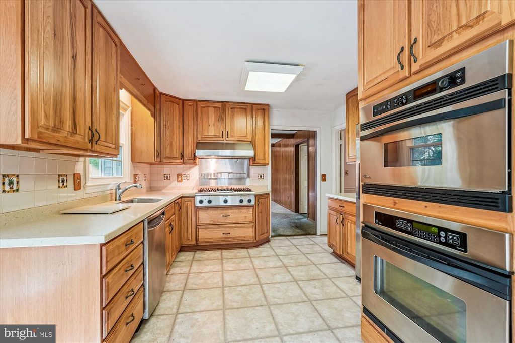 Image 26 of property listing at 13708 TURNMORE RD, Silver Spring, MD 20906