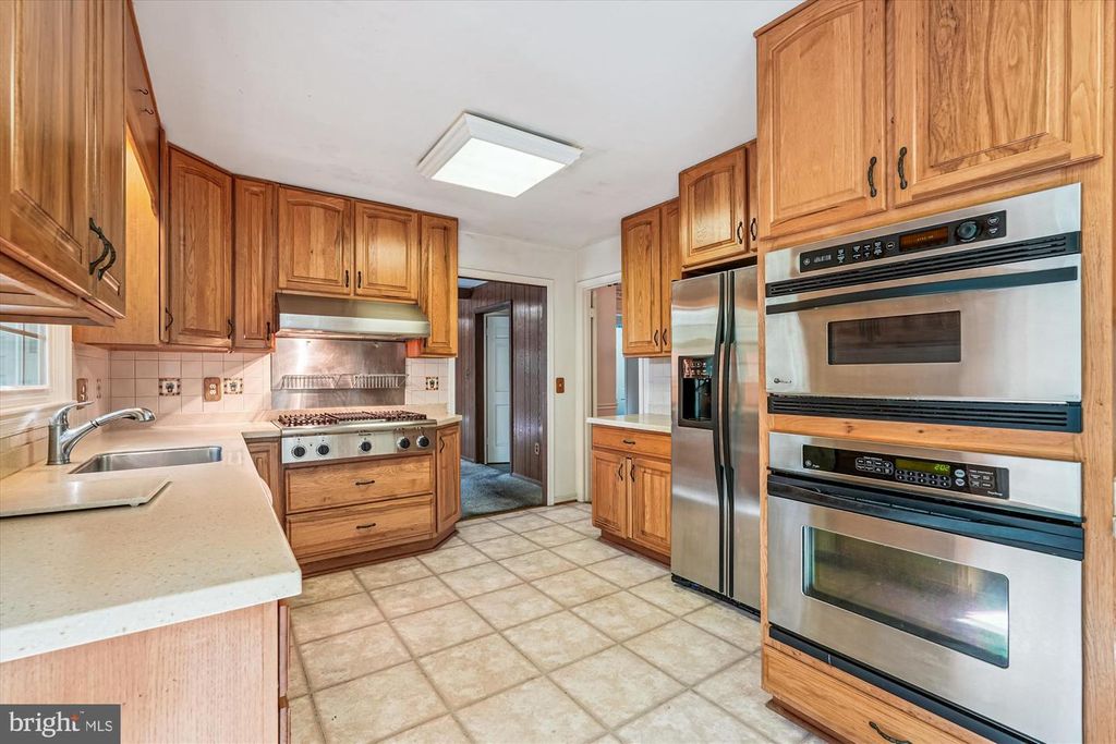 Image 27 of property listing at 13708 TURNMORE RD, Silver Spring, MD 20906