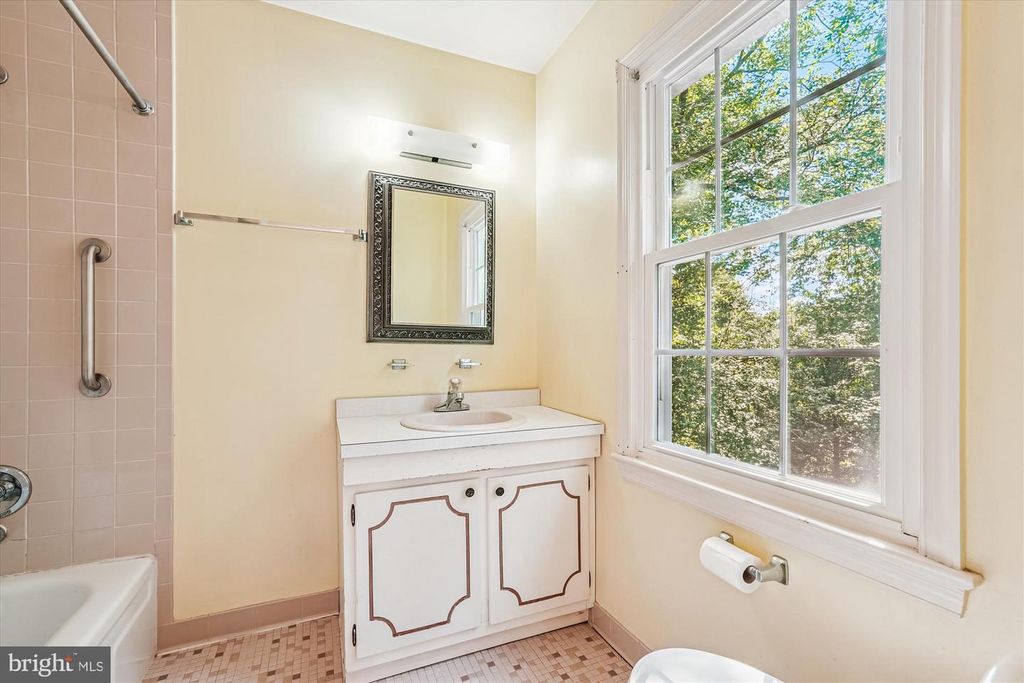 Image 43 of property listing at 13708 TURNMORE RD, Silver Spring, MD 20906