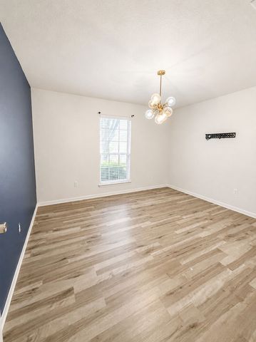 825 Forest Heights Drive, Fort Worth, TX 76036