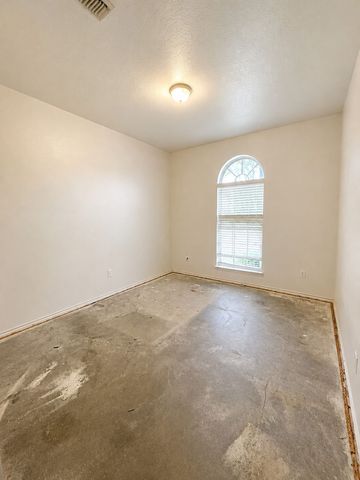 825 Forest Heights Drive, Fort Worth, TX 76036
