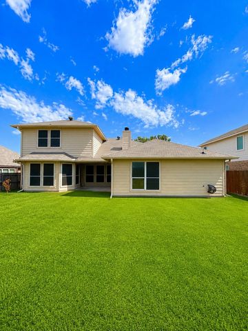 825 Forest Heights Drive, Fort Worth, TX 76036