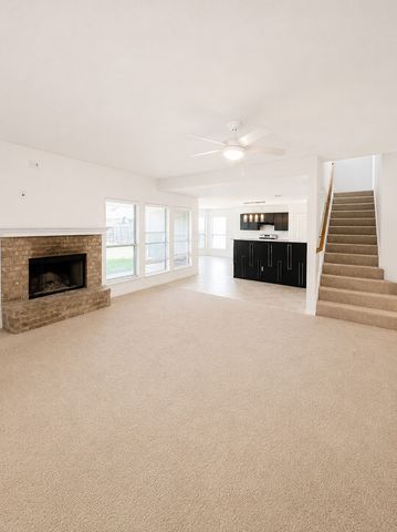 825 Forest Heights Drive, Fort Worth, TX 76036