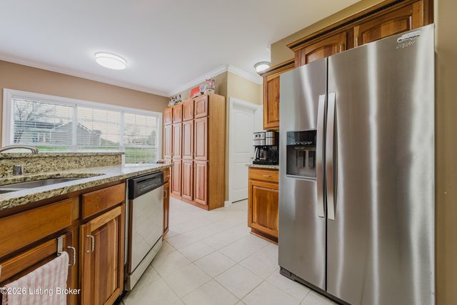 33 River Heights Blvd, Taylorsville, KY 40071