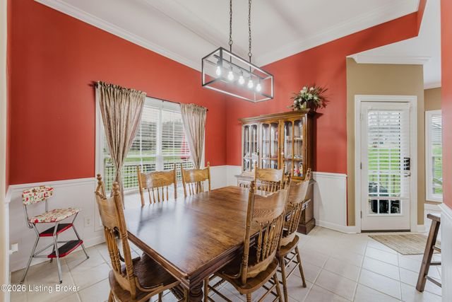 33 River Heights Blvd, Taylorsville, KY 40071