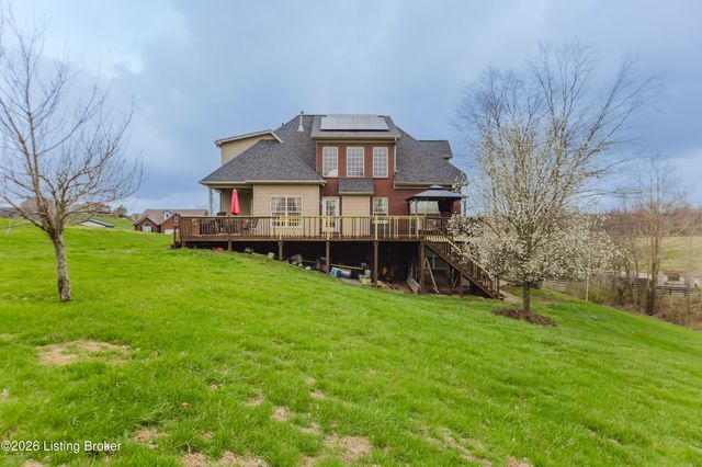 33 River Heights Blvd, Taylorsville, KY 40071