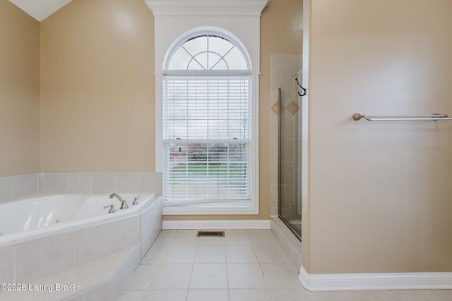 33 River Heights Blvd, Taylorsville, KY 40071