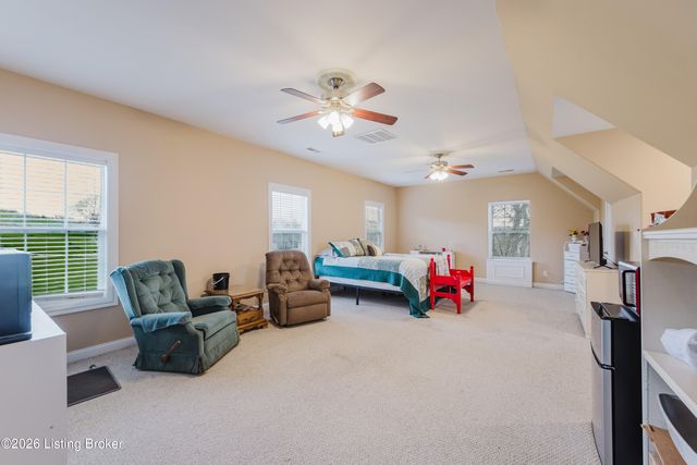 33 River Heights Blvd, Taylorsville, KY 40071