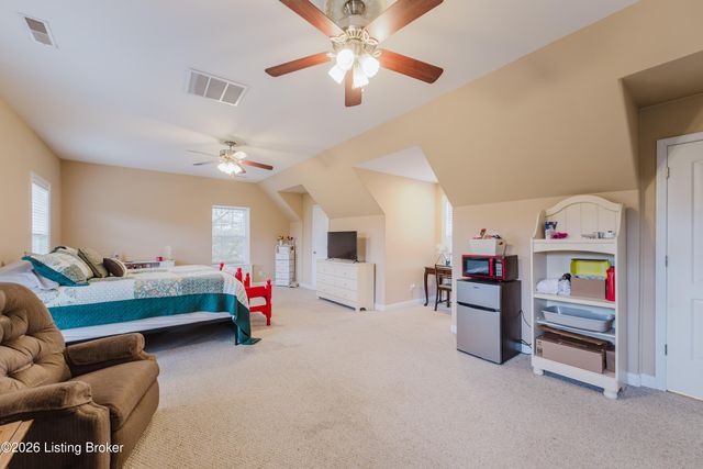 33 River Heights Blvd, Taylorsville, KY 40071