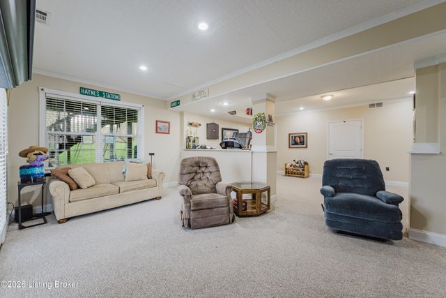 33 River Heights Blvd, Taylorsville, KY 40071