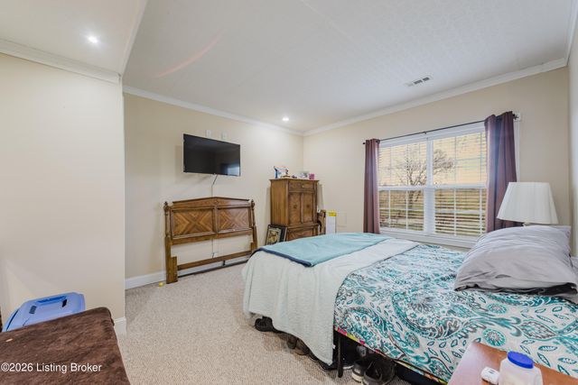 33 River Heights Blvd, Taylorsville, KY 40071