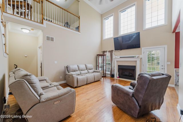 33 River Heights Blvd, Taylorsville, KY 40071