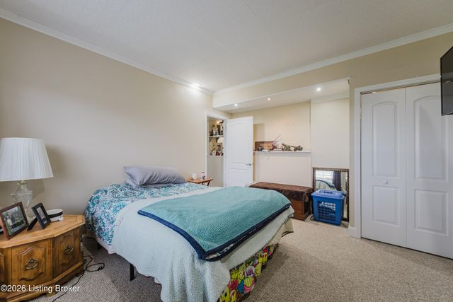 33 River Heights Blvd, Taylorsville, KY 40071