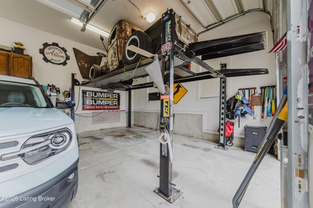 33 River Heights Blvd, Taylorsville, KY 40071