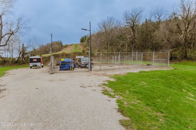 33 River Heights Blvd, Taylorsville, KY 40071