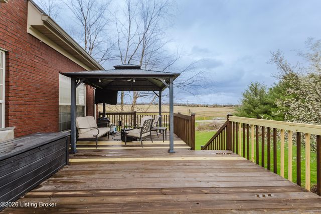 33 River Heights Blvd, Taylorsville, KY 40071