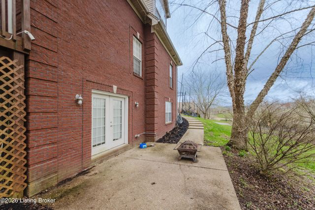 33 River Heights Blvd, Taylorsville, KY 40071