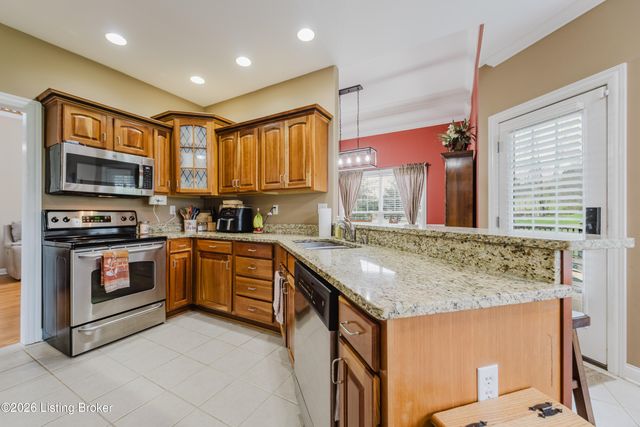 33 River Heights Blvd, Taylorsville, KY 40071