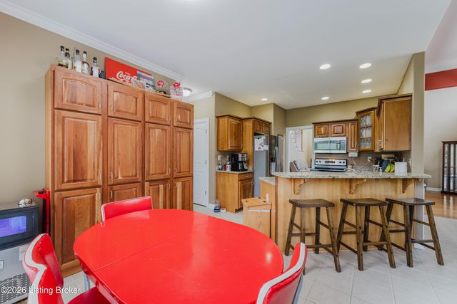 33 River Heights Blvd, Taylorsville, KY 40071