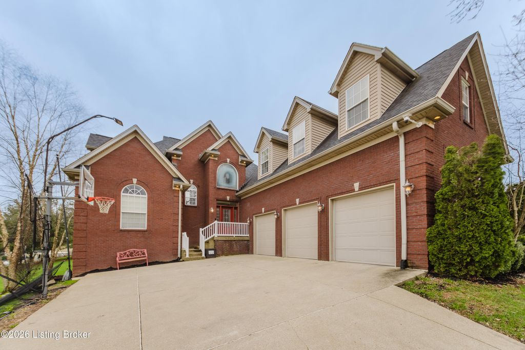 33 River Heights Blvd, Taylorsville, KY 40071