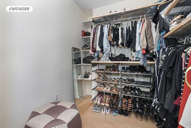 200 E 69th St Apt 4R, New York City, NY 10021