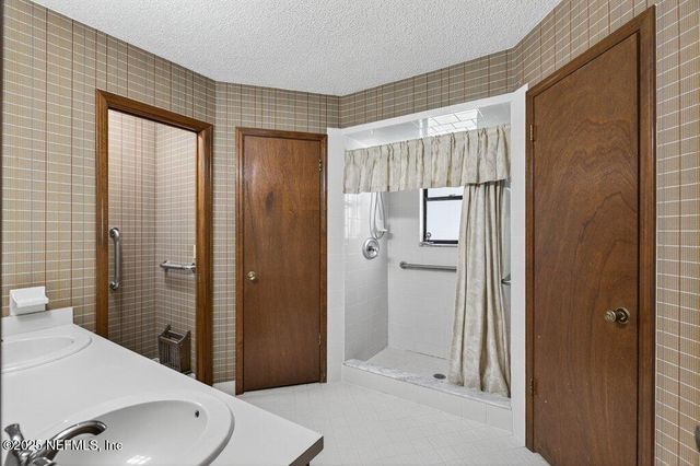 2722 BOTTOMRIDGE Drive, Orange Park, FL 32065