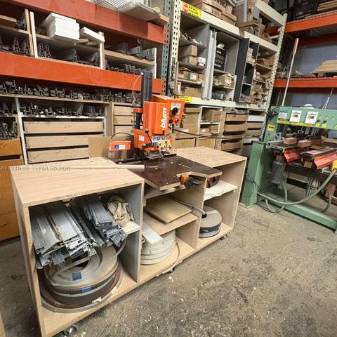 2683 76, Hialeah, FL 33016