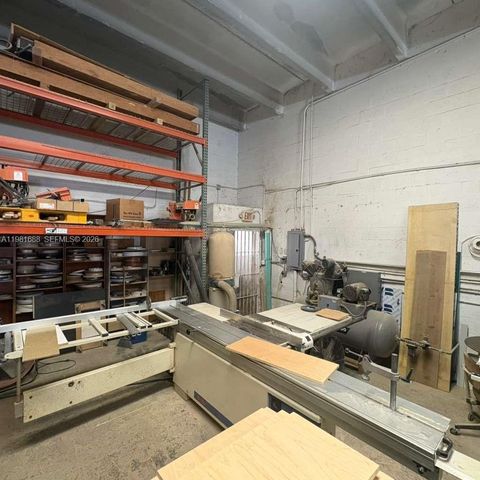 2683 76, Hialeah, FL 33016